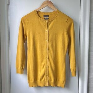 Nwt Van Heusen Cotton Crew Cardigan Yellow